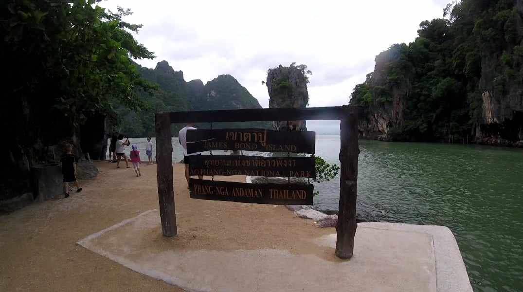 JAMES BOND ESCURSIONE - speedboat