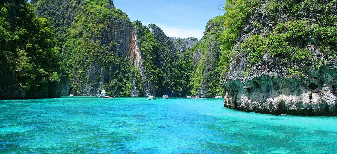 2-phi-phi-island-tour-luxury-boat-charter-thailand
